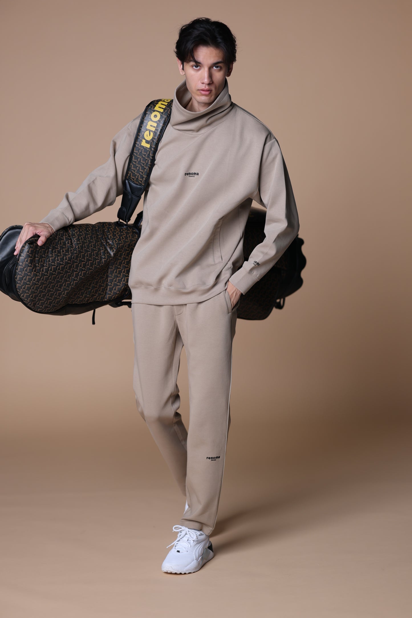 BASIC NECK WARM SWEATSHIRT