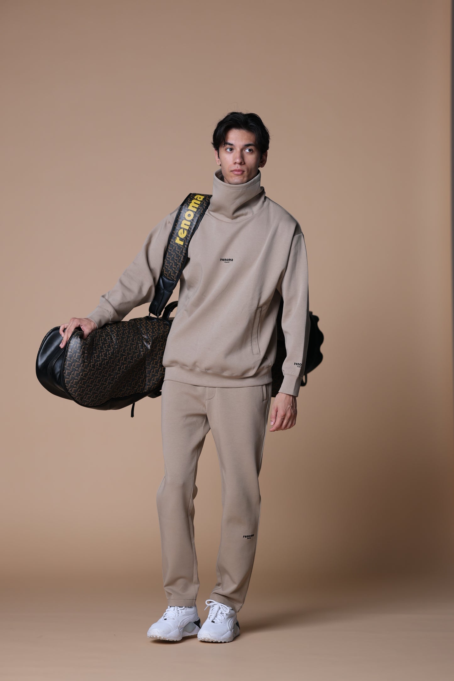 BASIC NECK WARM SWEATSHIRT