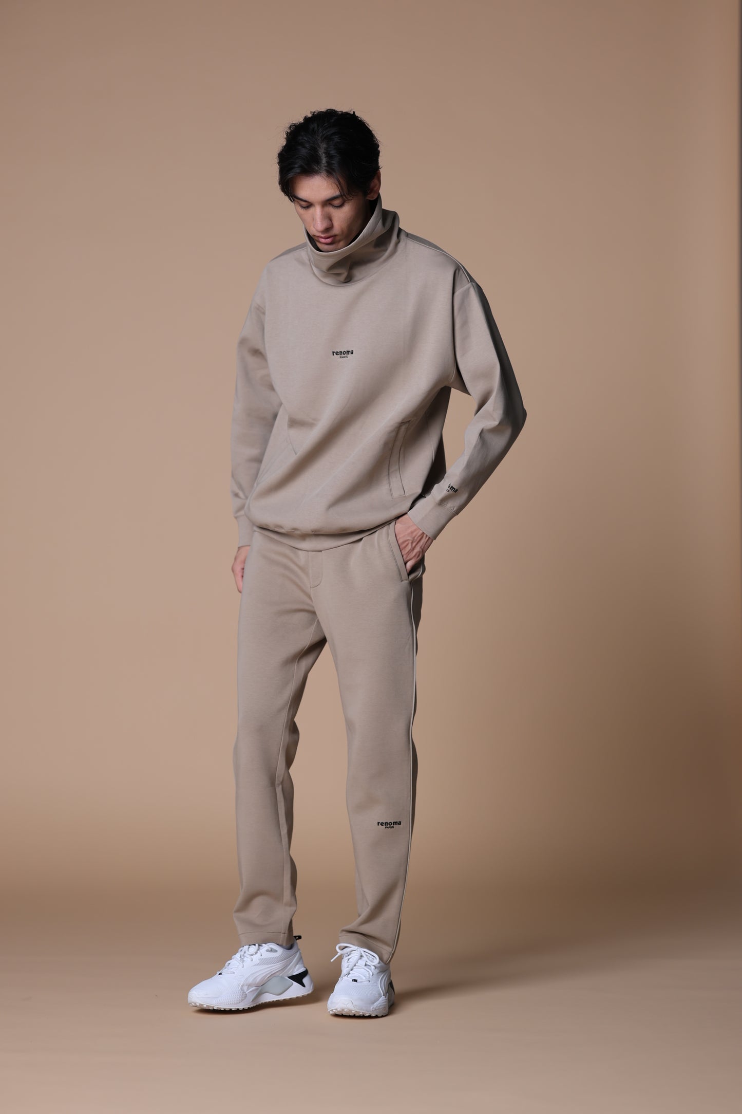 BASIC NECK WARM SWEATSHIRT