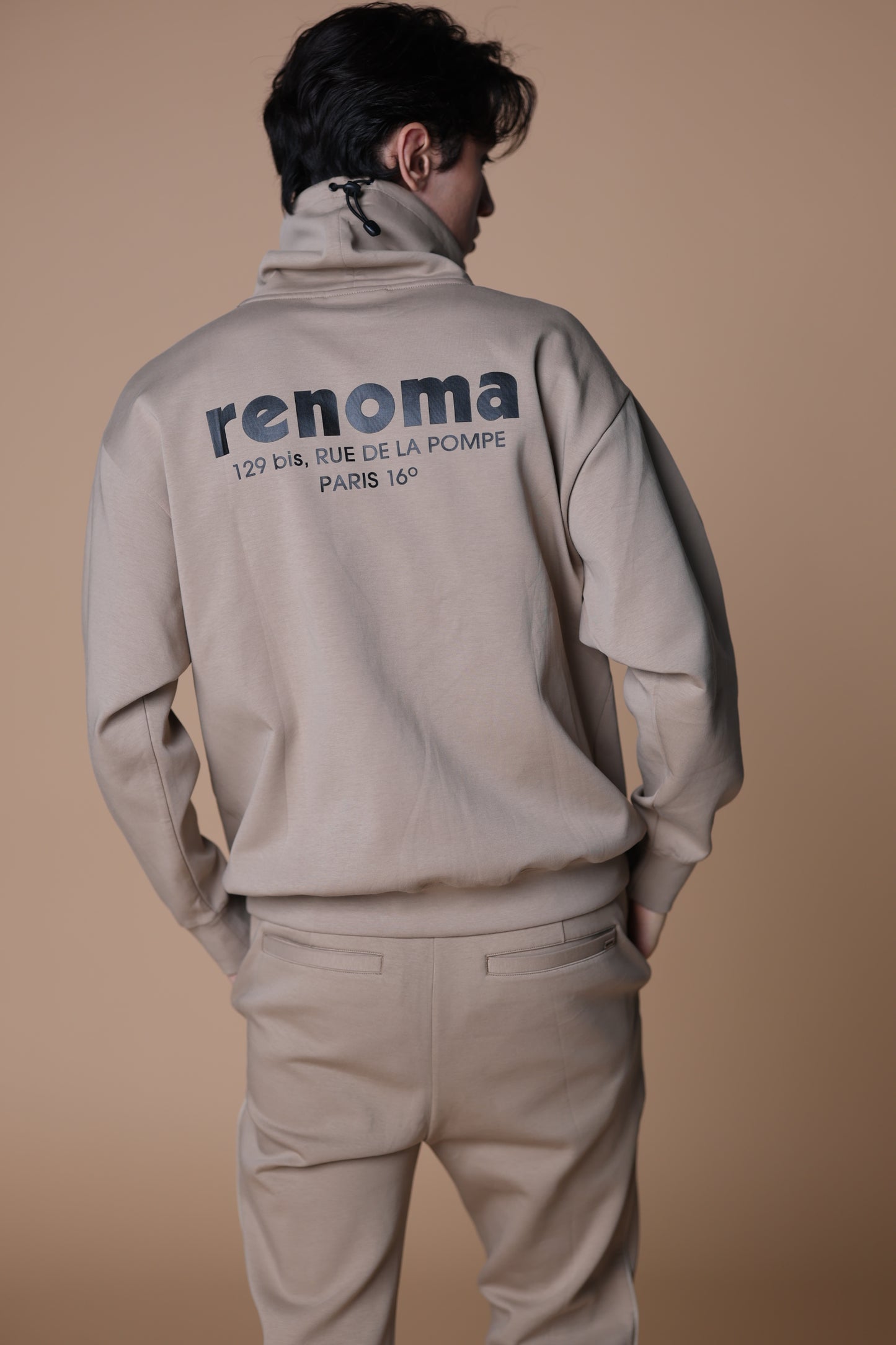 BASIC NECK WARM SWEATSHIRT