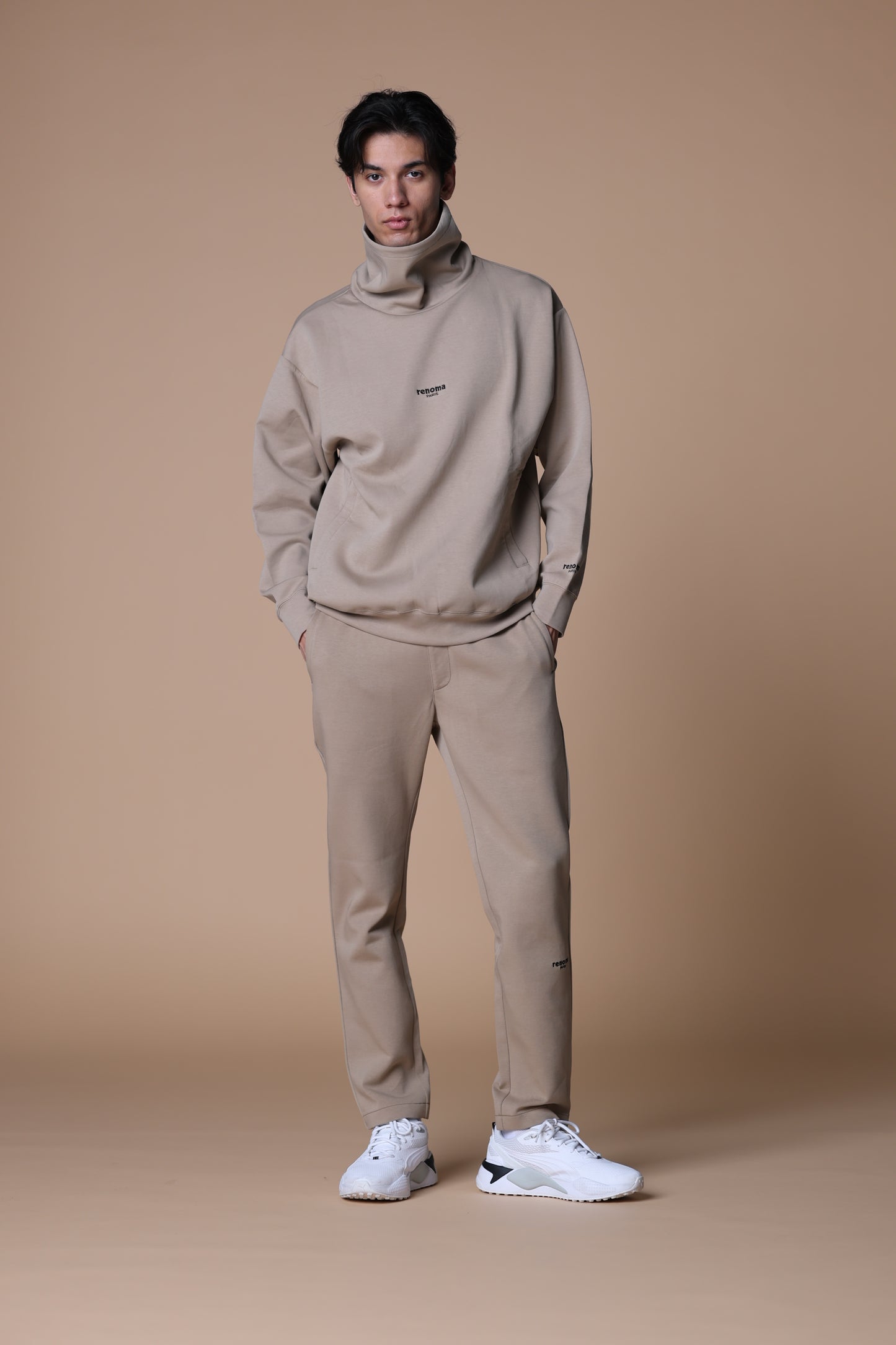 BASIC NECK WARM SWEATSHIRT