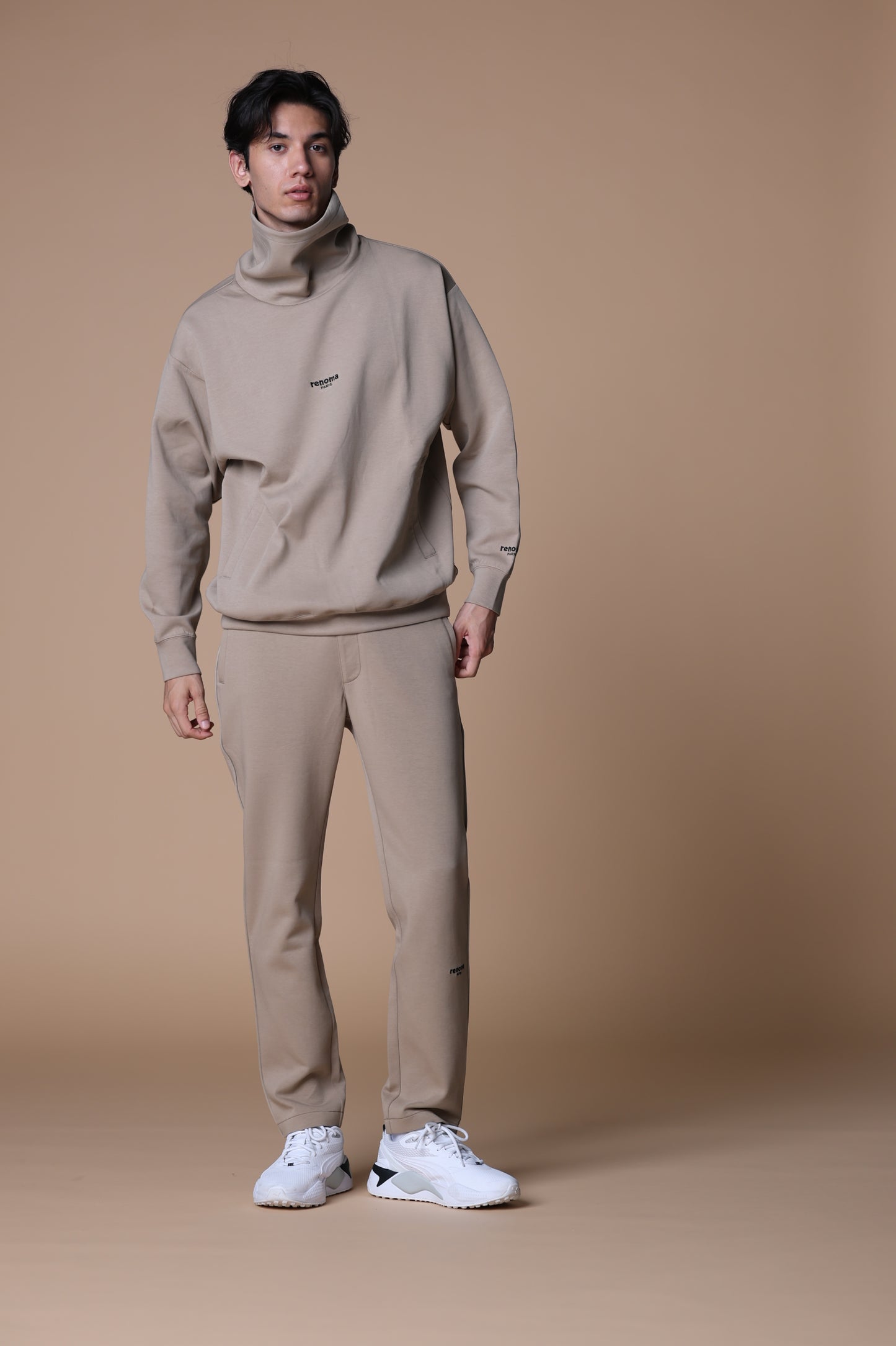 BASIC NECK WARM SWEATSHIRT