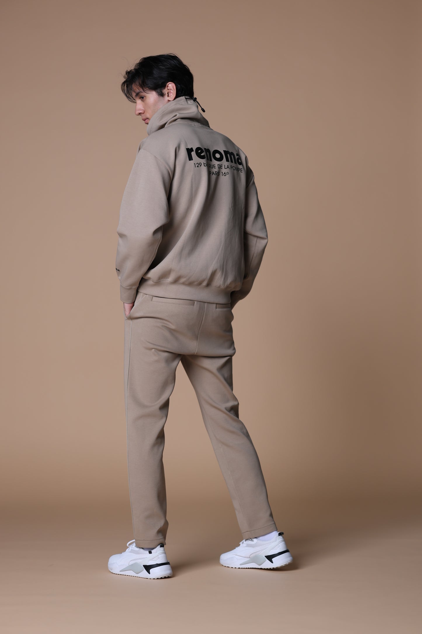 BASIC NECK WARM SWEATSHIRT