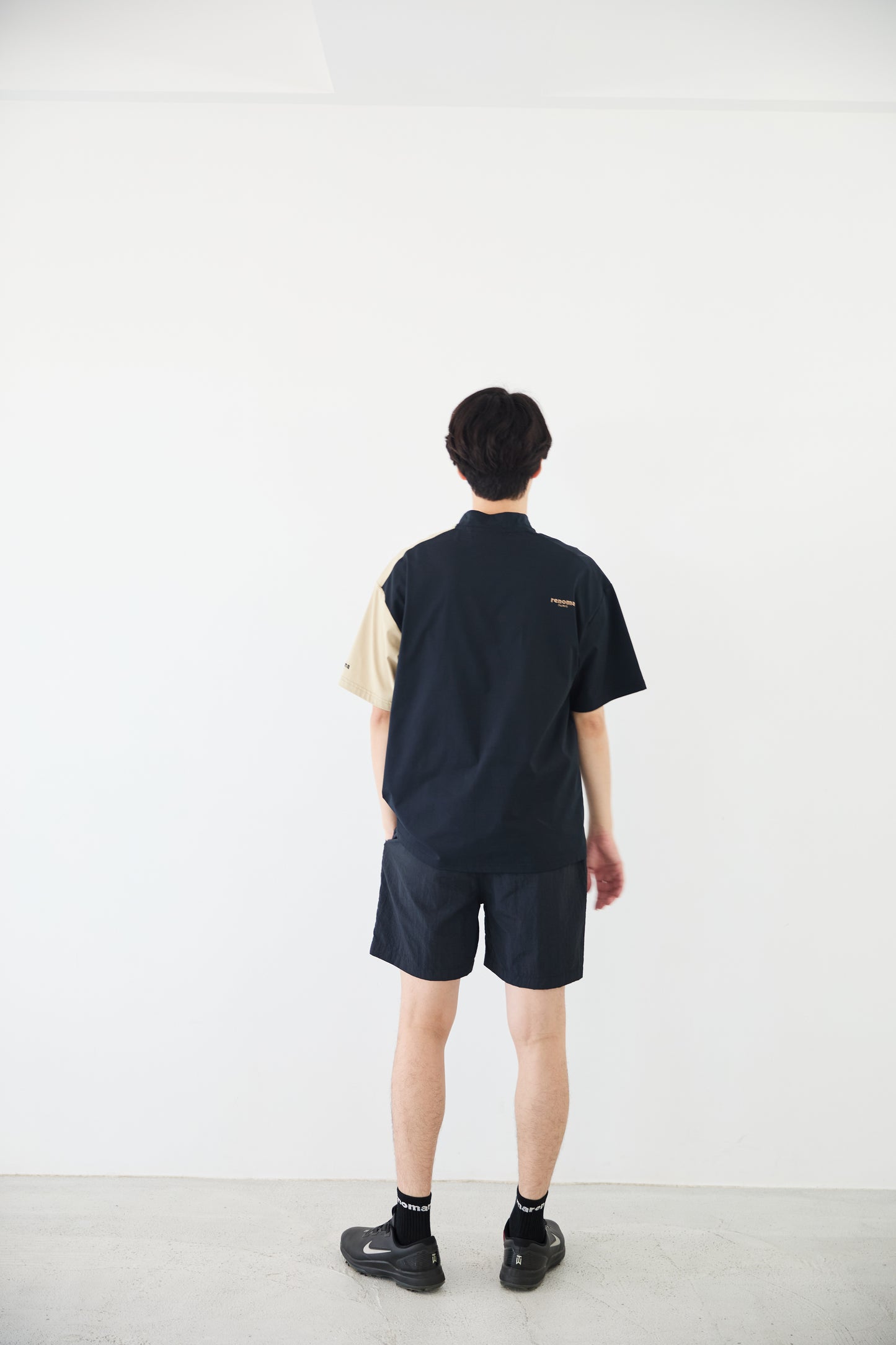 SWITCHING MOCK NECK S/S