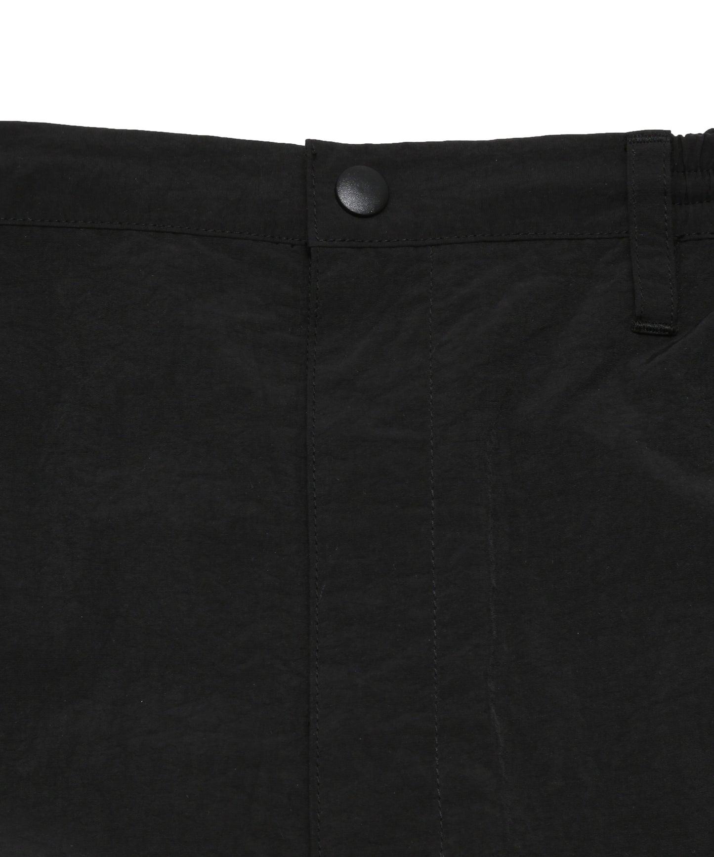 BACK SWITCHING NYLON SHORTS