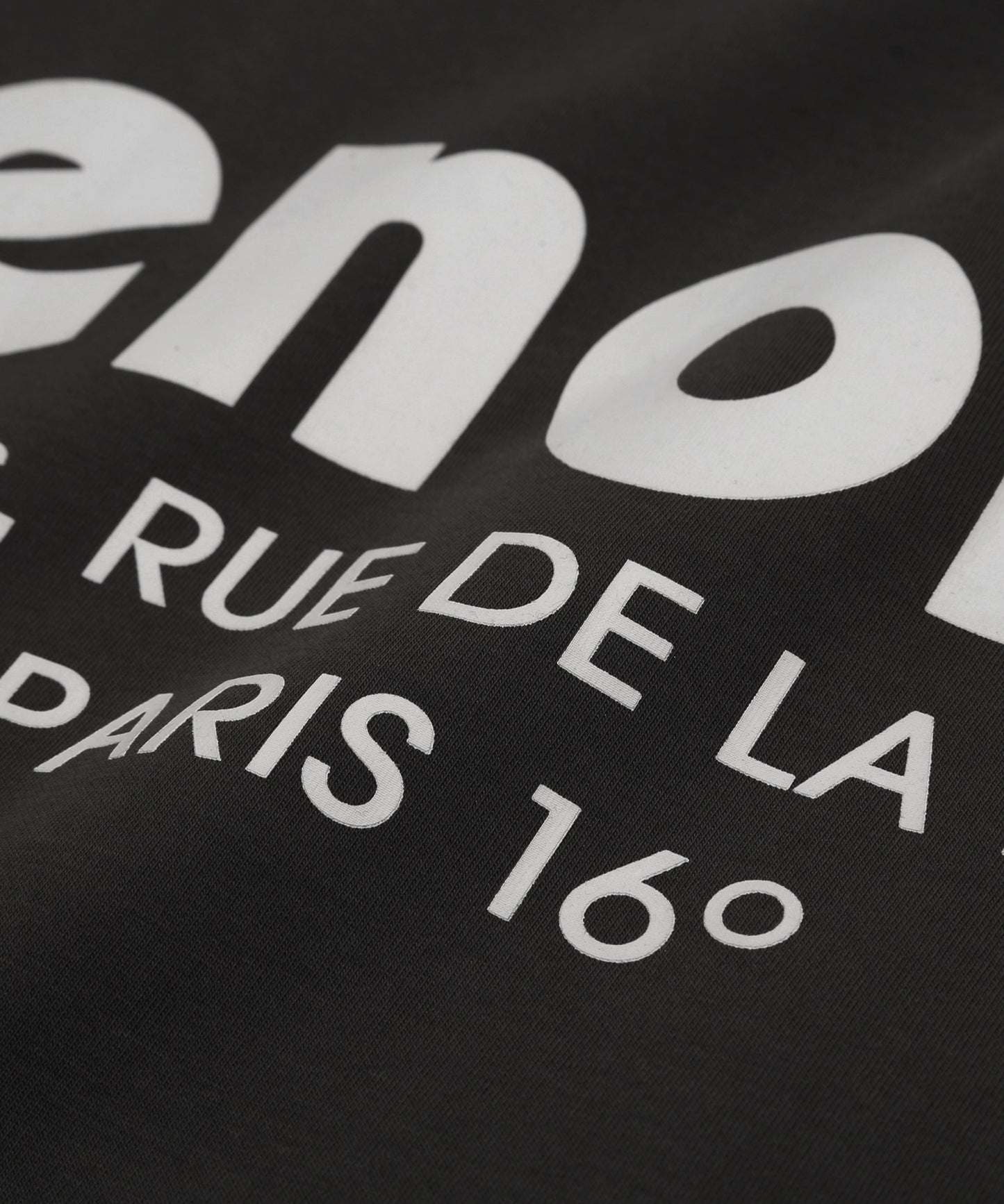 BASIC NECK WARM SWEATSHIRT