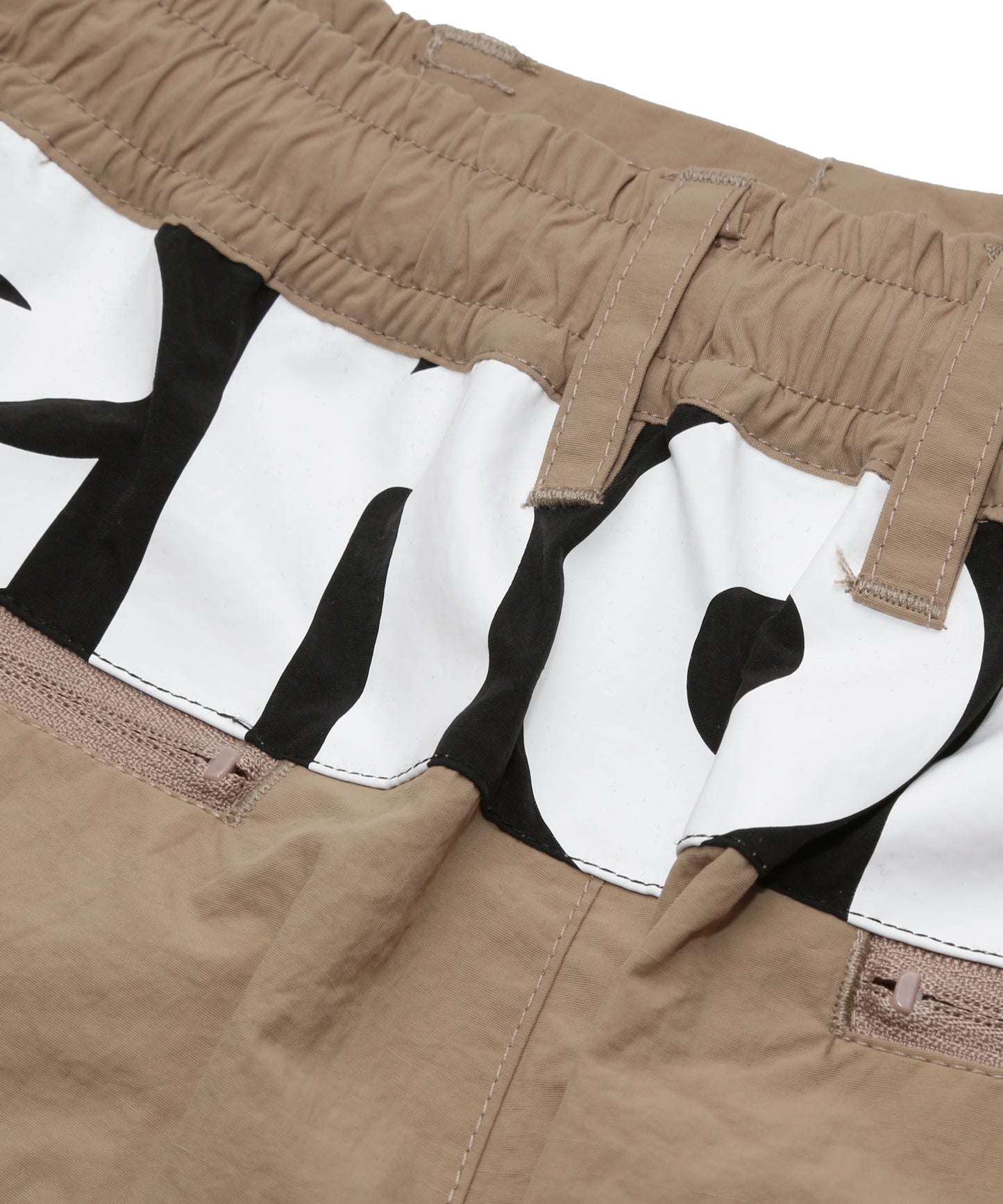 BACK SWITCHING NYLON PANTS