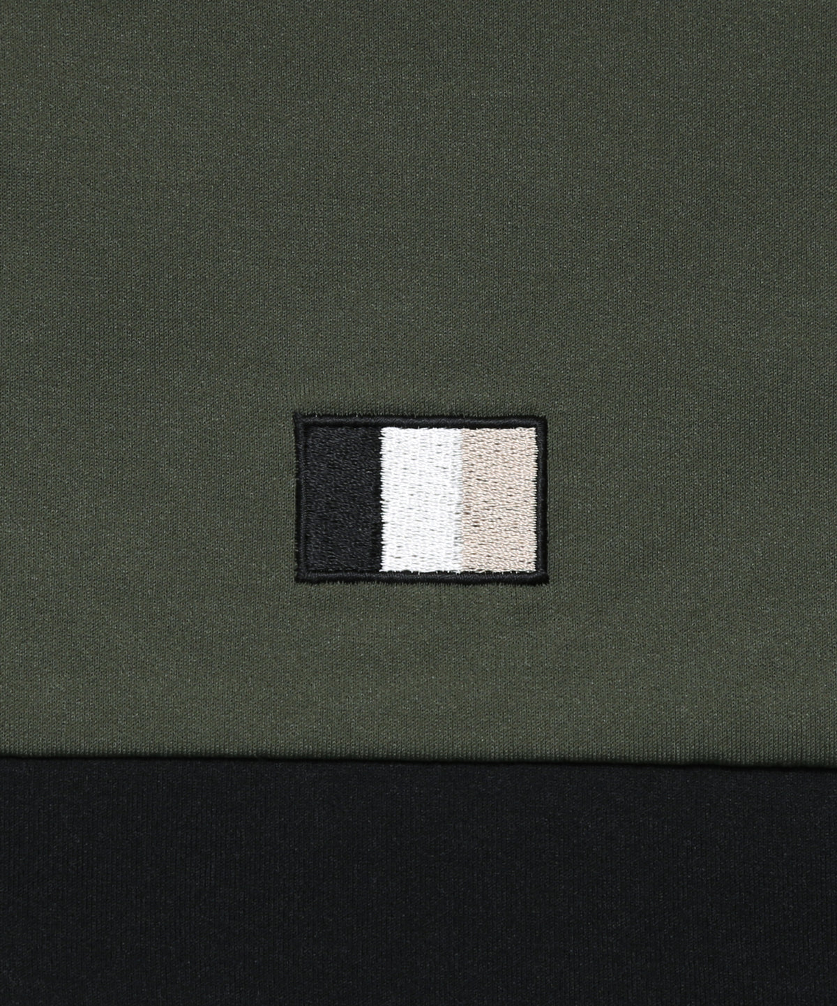 BASIC SHORT MOCKNECK T LS