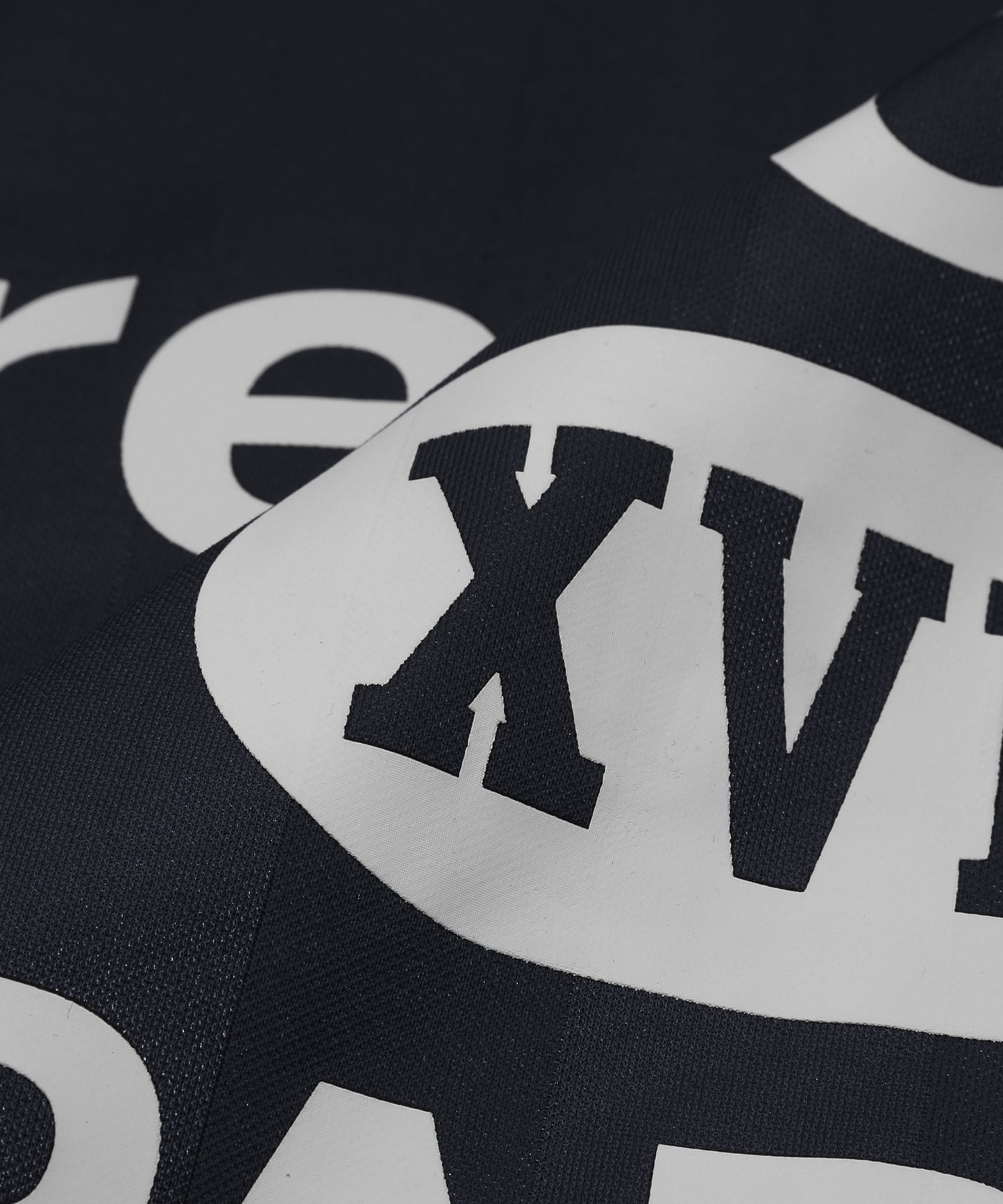 COLLEGE LOGO MOCK NECK T SS